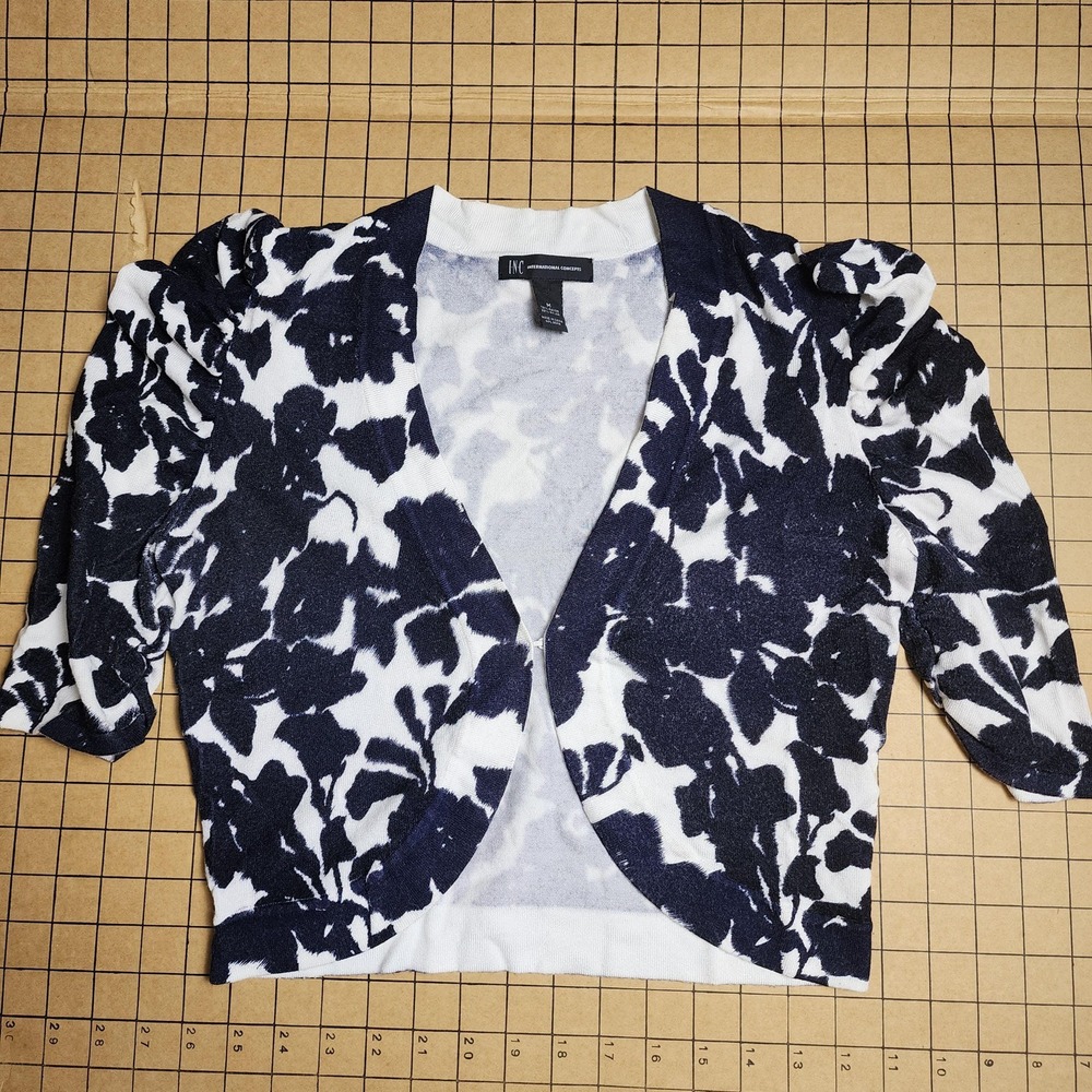INC International Concepts, black and white‎ large floral abstract pattern shrug